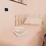 Casa Conforti Monolocale Citta Mare Vicino Gaslini * ג'נובה
